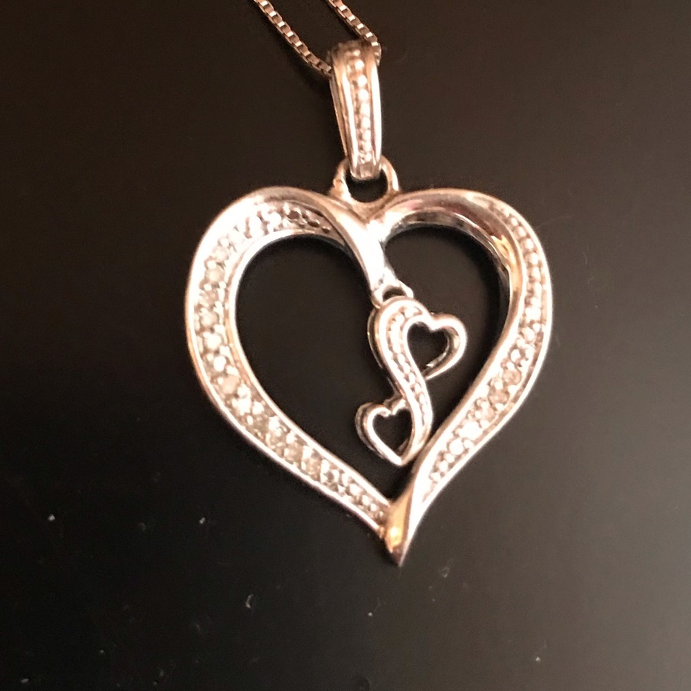 Sterling Silver Diamond Accent Heart Pendent